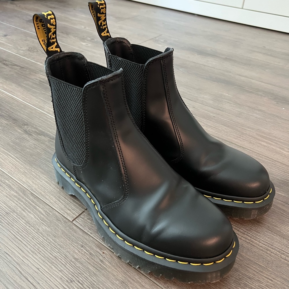 Dr. Martens 2976 BEX SMOOTH LEATHER CHELSEA BOOTS